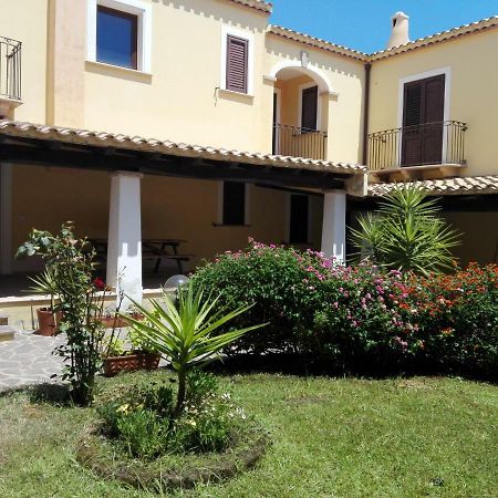 Appartamento Casa il Cortile Fiorito Tortolì Esterno foto