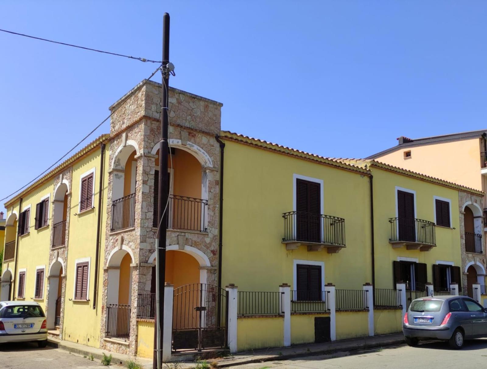 Appartamento Casa il Cortile Fiorito Tortolì Esterno foto