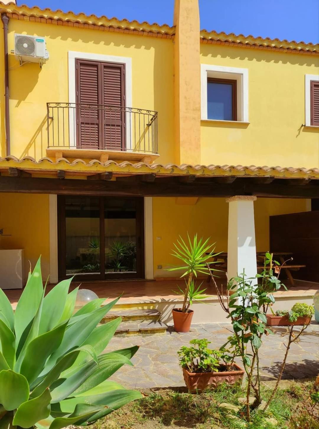 Appartamento Casa il Cortile Fiorito Tortolì Esterno foto