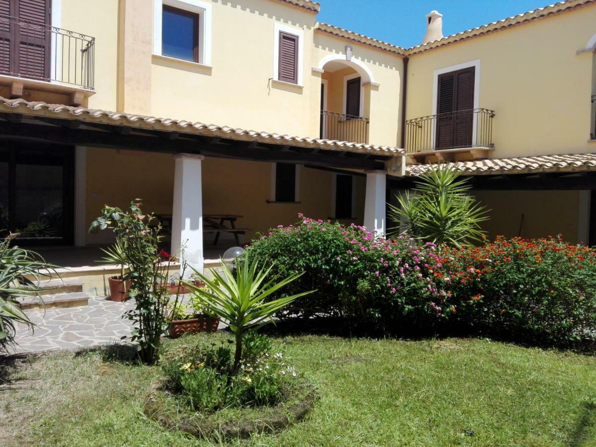 Appartamento Casa il Cortile Fiorito Tortolì Esterno foto